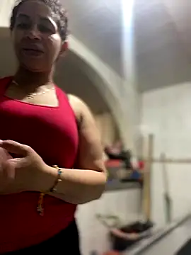 Carola-Ross online show from September 22, 2025, 5:52 pm