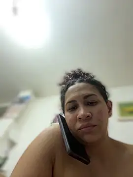 Snapshot of Carola-Ross chatting on February 14, 2026, 3:34 pm Carola-Ross online show from February 14, 2026, 3:34 pm