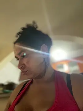 Carola-Ross online show from September 10, 2025, 6:18 pm