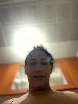 Snapshot of Carola-Ross chatting on February 15, 2026, 3:22 pm Carola-Ross online show from February 15, 2026, 3:22 pm