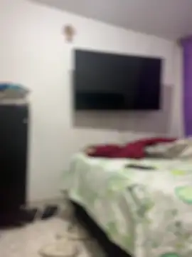 Carola-Ross online show from April 15, 2026, 5:06 pm