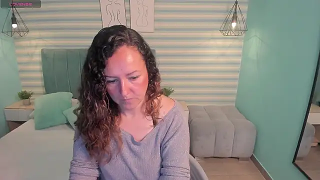 abby apple online show from March 13, 2025, 1:50 pm