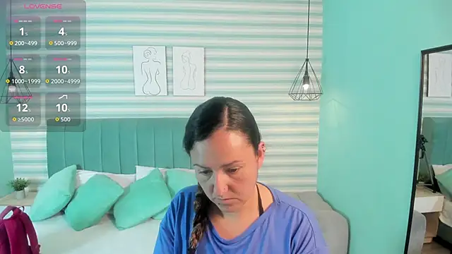 abby apple online show from October 15, 2025, 1:52 pm