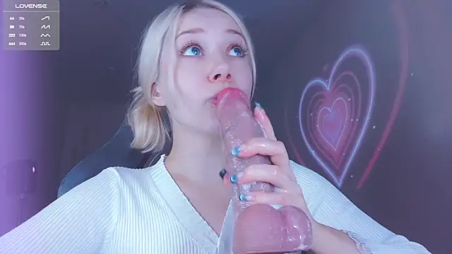 Snapshot of _chatur_babe chatting on October 13, 2025, 2:07 pm  chatur babe online show from October 13, 2025, 2:07 pm