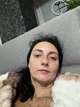 Snapshot of Miroslava1247 chatting on November 9, 2025, 6:34 pm Miroslava1247 online show from November 9, 2025, 6:34 pm