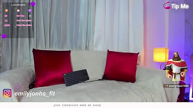 Snapshot of Emylyjonhs chatting on May 15, 2026, 8:29 pm Emylyjonhs online show from May 15, 2026, 8:29 pm