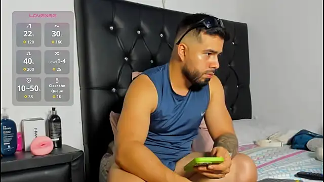 Snapshot of mikeblaree chatting on December 16, 2025, 2:49 am mikeblaree online show from December 16, 2025, 2:49 am