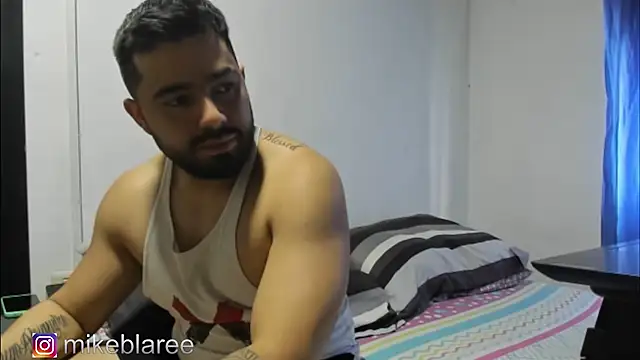 Snapshot of mikeblaree chatting on October 25, 2025, 7:36 pm mikeblaree online show from October 25, 2025, 7:36 pm