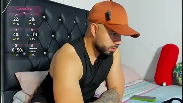 Snapshot of mikeblaree chatting on December 16, 2025, 7:18 pm mikeblaree online show from December 16, 2025, 7:18 pm