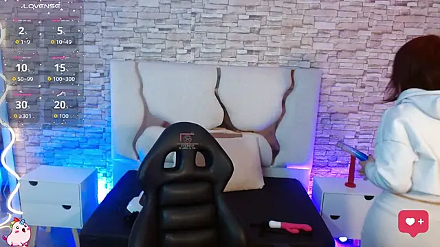 Issa tay1 online show from October 17, 2025, 7:26 pm