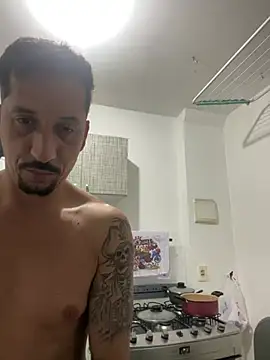 Snapshot of MateusBH123 chatting on January 17, 2026, 12:48 am MateusBH123 online show from January 17, 2026, 12:48 am