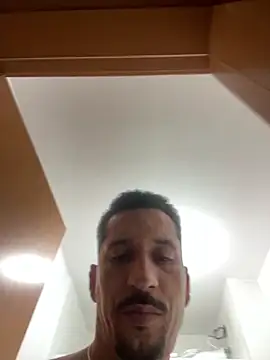 Snapshot of MateusBH123 chatting on March 28, 2026, 3:29 am MateusBH123 online show from March 28, 2026, 3:29 am