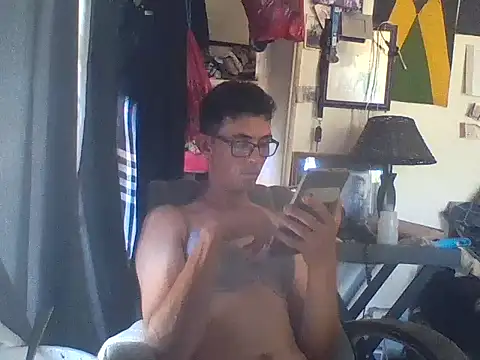 Snapshot of Invisibledickman chatting on February 11, 2026, 10:48 am Invisibledickman online show from February 11, 2026, 10:48 am