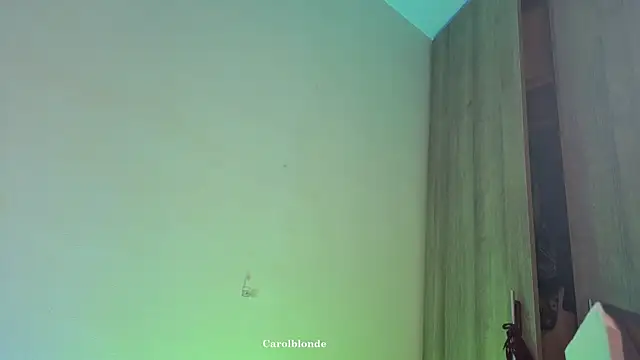 Snapshot of Carolblonde chatting on April 26, 2026, 11:35 pm Carolblonde online show from April 26, 2026, 11:35 pm