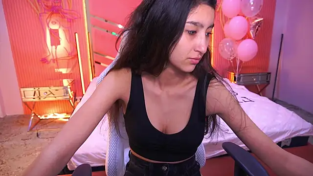 Snapshot of CharmMocco chatting on February 25, 2025, 7:42 am CharmMocco online show from February 25, 2025, 7:42 am