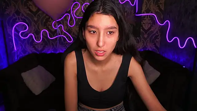 Snapshot of CharmMocco chatting on February 15, 2025, 10:22 am CharmMocco online show from February 15, 2025, 10:22 am