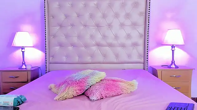 emily jk online show from October 4, 2025, 1:56 pm