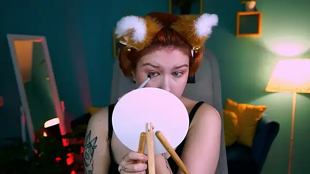 Snapshot of MitsukiMun chatting on March 12, 2025, 12:04 pm MitsukiMun online show from March 12, 2025, 12:04 pm