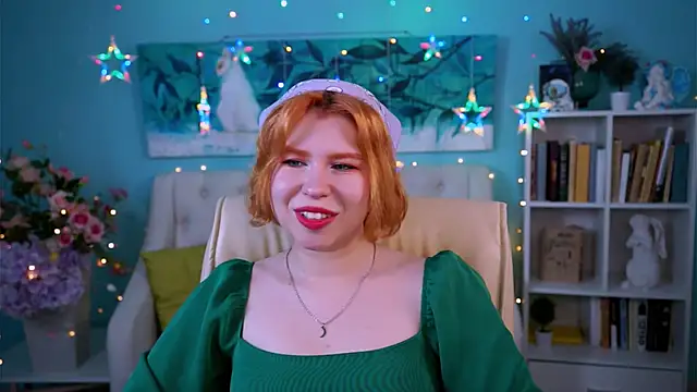 Snapshot of MitsukiMun chatting on February 17, 2025, 12:27 pm MitsukiMun online show from February 17, 2025, 12:27 pm