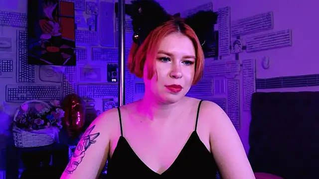 Snapshot of MitsukiMun chatting on February 26, 2025, 12:05 pm MitsukiMun online show from February 26, 2025, 12:05 pm