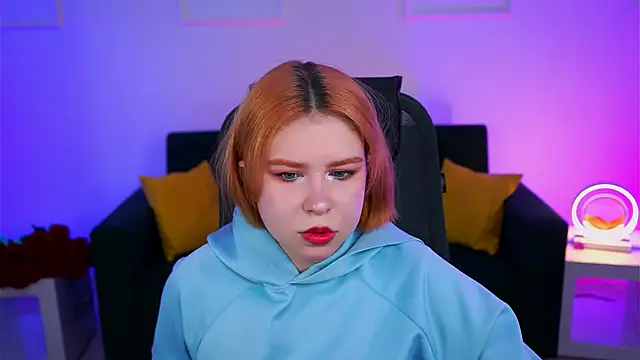 Snapshot of MitsukiMun chatting on February 19, 2025, 12:11 pm MitsukiMun online show from February 19, 2025, 12:11 pm