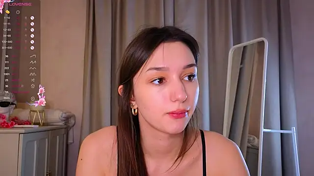 ColleenCox online show from March 21, 2025, 8:40 pm