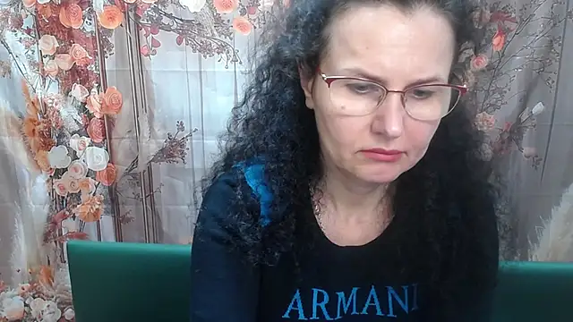 Snapshot of Miroslava_Happi chatting on May 17, 2026, 5:40 am Miroslava Happi online show from May 17, 2026, 5:40 am