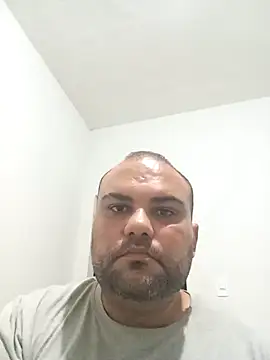 Snapshot of Felipe_OwnZ chatting on October 31, 2025, 1:24 am Felipe OwnZ online show from October 31, 2025, 1:24 am