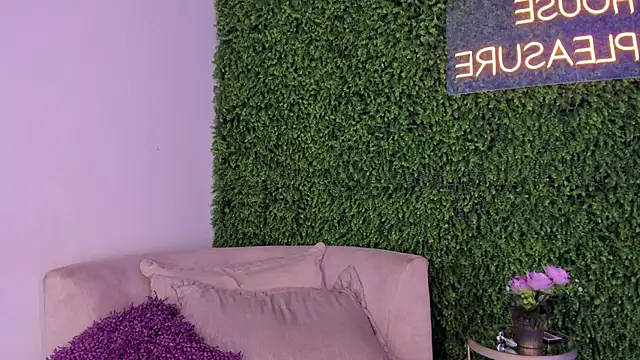 Snapshot of emmiily_z chatting on March 11, 2025, 6:52 am emmiily z online show from March 11, 2025, 6:52 am