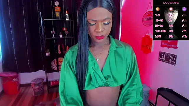 Snapshot of anuvyz_miller_ chatting on May 12, 2026, 12:44 pm anuvyz miller online show from May 12, 2026, 12:44 pm