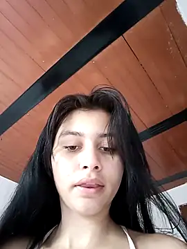 CHLOE ISABELL online show from September 28, 2025, 4:58 pm