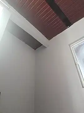 CHLOE ISABELL online show from September 9, 2025, 2:37 pm