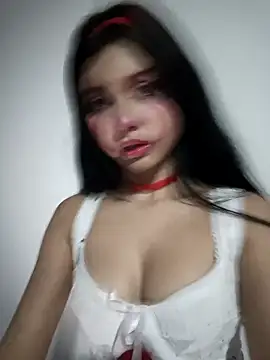 CHLOE ISABELL online show from November 1, 2025, 1:01 am