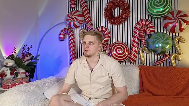 Saint Vicious online show from December 5, 2025, 8:06 pm