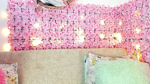 Lynda Bonnie online show from February 28, 2026, 5:12 pm