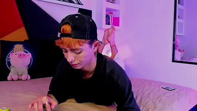 Snapshot of MaikyCooper chatting on December 15, 2025, 8:14 pm MaikyCooper online show from December 15, 2025, 8:14 pm