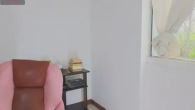 Snapshot of atenea_02_love chatting on May 24, 2026, 10:09 pm atenea 02 love online show from May 24, 2026, 10:09 pm