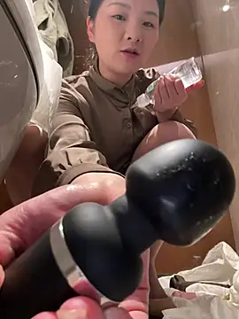 Mia-77 online show from February 11, 2026, 9:31 am