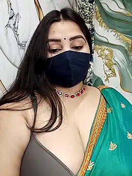 Snapshot of seetatiwari chatting on February 9, 2026, 6:17 pm seetatiwari online show from February 9, 2026, 6:17 pm