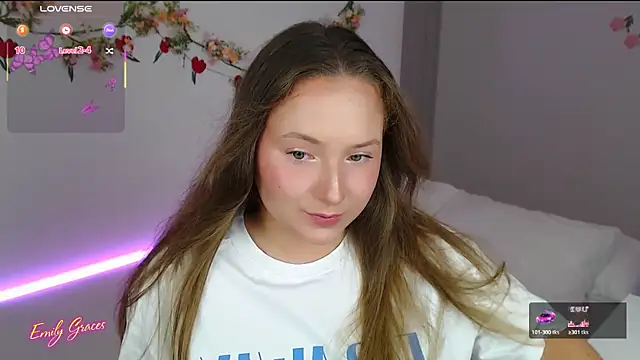 Snapshot of EmilyxxGraces chatting on July 21, 2026, 11:50 pm EmilyxxGraces online show from July 21, 2026, 11:50 pm