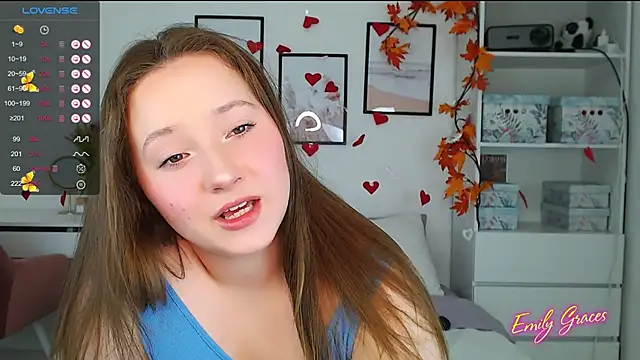 Snapshot of EmilyxxGraces chatting on March 13, 2025, 10:54 pm EmilyxxGraces online show from March 13, 2025, 10:54 pm