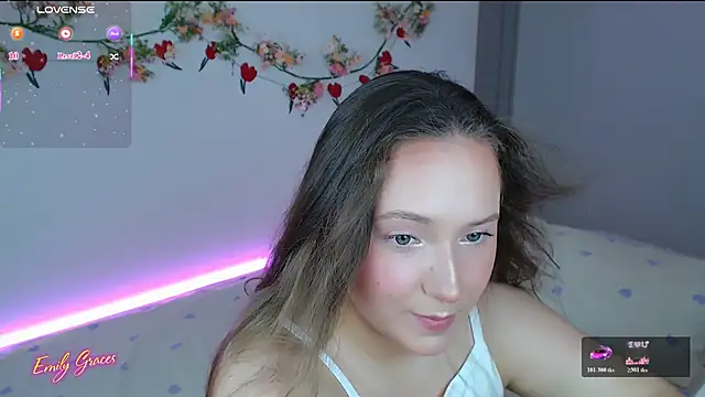 Snapshot of EmilyxxGraces chatting on June 29, 2026, 7:24 pm EmilyxxGraces online show from June 29, 2026, 7:24 pm