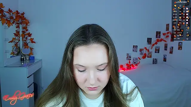 Snapshot of EmilyxxGraces chatting on September 29, 2025, 11:54 pm EmilyxxGraces online show from September 29, 2025, 11:54 pm