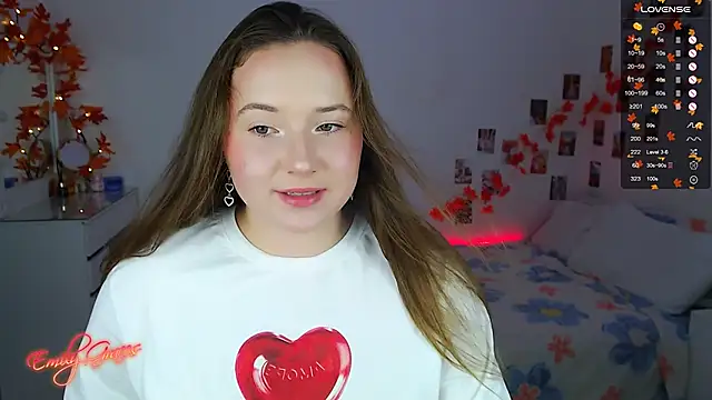 Snapshot of EmilyxxGraces chatting on October 28, 2025, 10:31 pm EmilyxxGraces online show from October 28, 2025, 10:31 pm