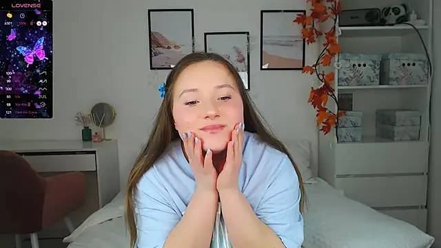 Snapshot of EmilyxxGraces chatting on February 10, 2025, 10:30 pm EmilyxxGraces online show from February 10, 2025, 10:30 pm