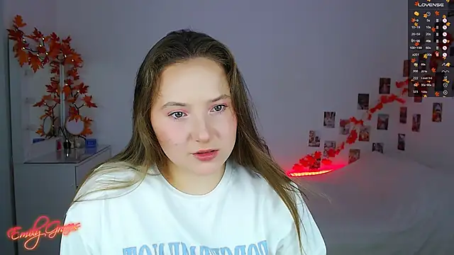 Snapshot of EmilyxxGraces chatting on September 25, 2025, 6:14 pm EmilyxxGraces online show from September 25, 2025, 6:14 pm