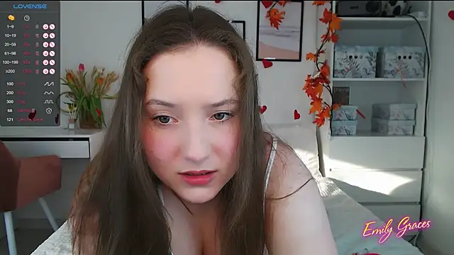 Snapshot of EmilyxxGraces chatting on March 11, 2025, 6:08 am EmilyxxGraces online show from March 11, 2025, 6:08 am