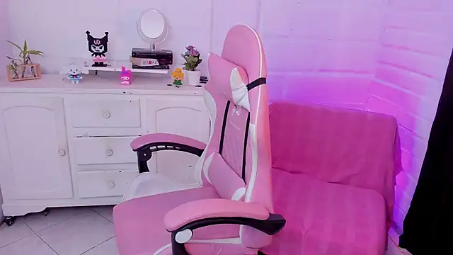 Snapshot of Nyx_Blackmoon chatting on February 28, 2026, 2:28 pm Nyx Blackmoon online show from February 28, 2026, 2:28 pm