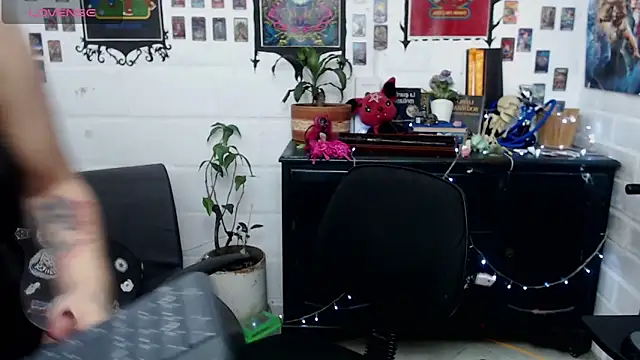 Nyx Blackmoon online show from March 5, 2025, 2:01 pm