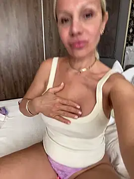 DeboraXporn online show from June 15, 2026, 7:52 am